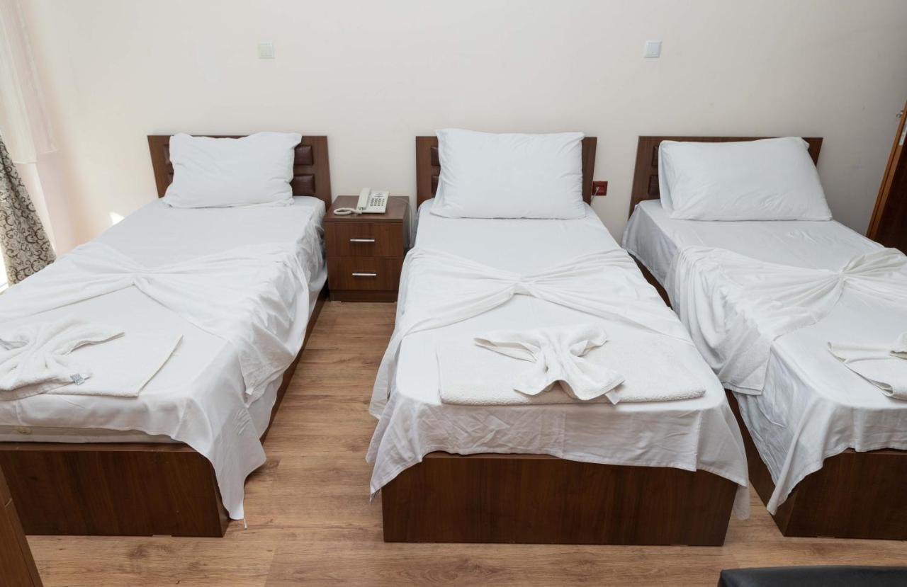 פג'ה Hotel Leo מראה חיצוני תמונה
