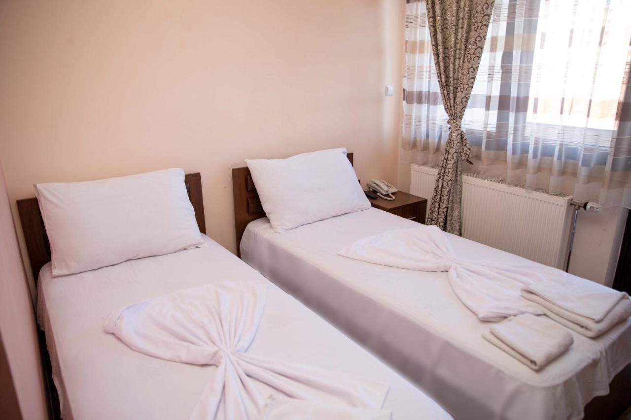 פג'ה Hotel Leo מראה חיצוני תמונה