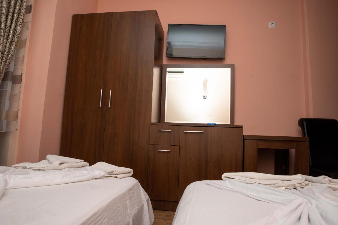 פג'ה Hotel Leo מראה חיצוני תמונה